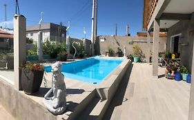 Casa terréa Azul da Ilha 550m da praia